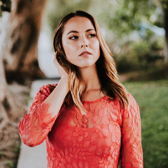 Meet your Posher, Kacie - Picture 3 of 4